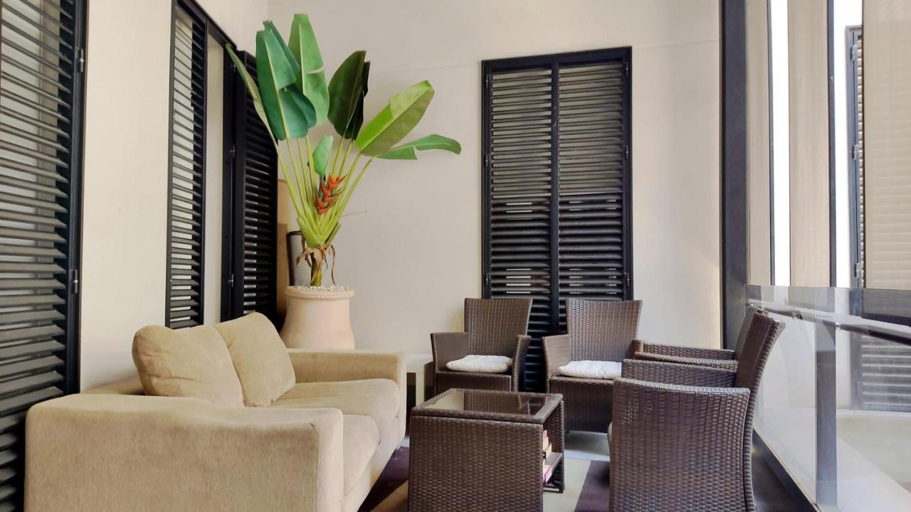 Selecta Elegante Apartamento Con Patio En Centro Historico Севилья Экстерьер фото