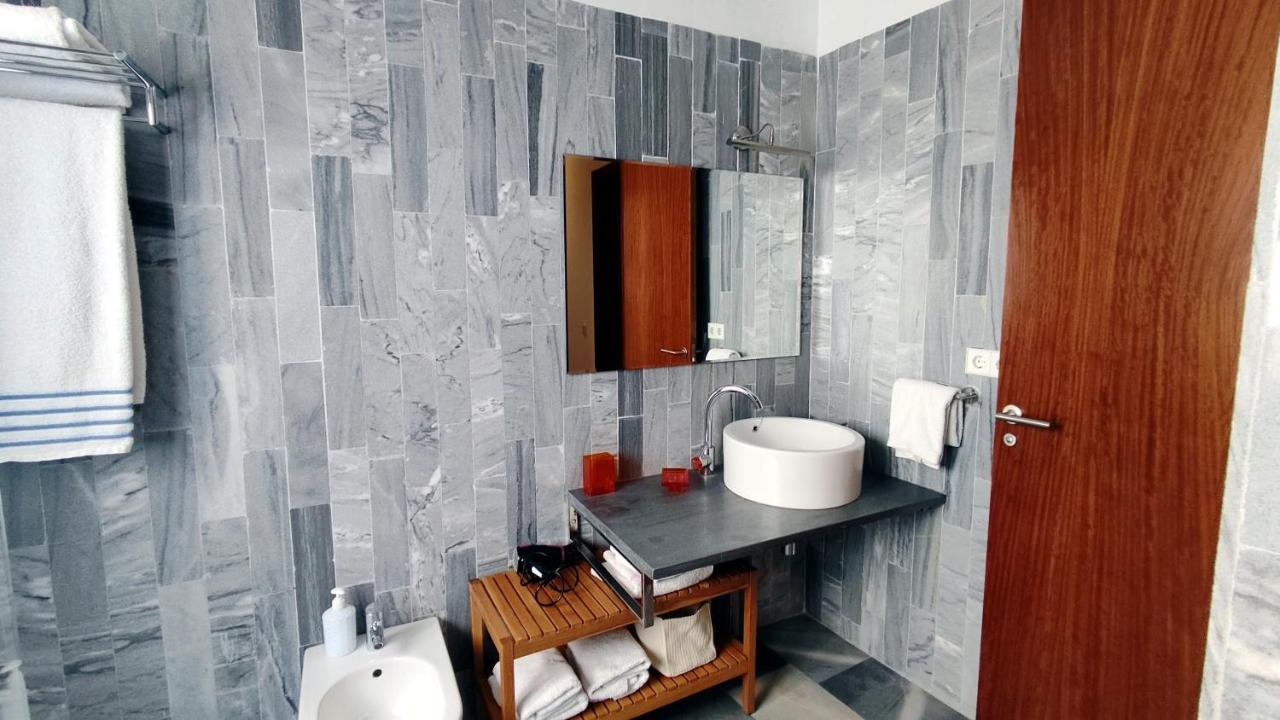 Selecta Elegante Apartamento Con Patio En Centro Historico Севилья Экстерьер фото